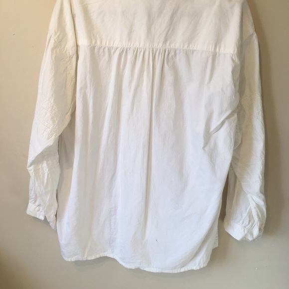 Pioko size large cream coloured unique shirt. - Picture 8 of 12